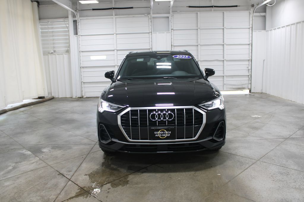 Used 2025 Audi Q3 2.0T Premium AWD/4WD image 3