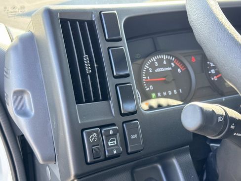 New 2025 Chevrolet Low Cab Forward image 8