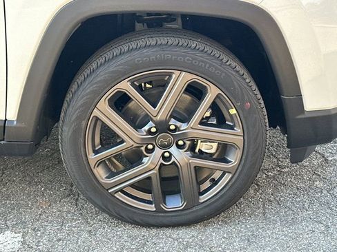 New 2026 Jeep Compass Limited image 12