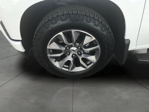 Used 2022 Chevrolet Silverado 1500 RST image 3