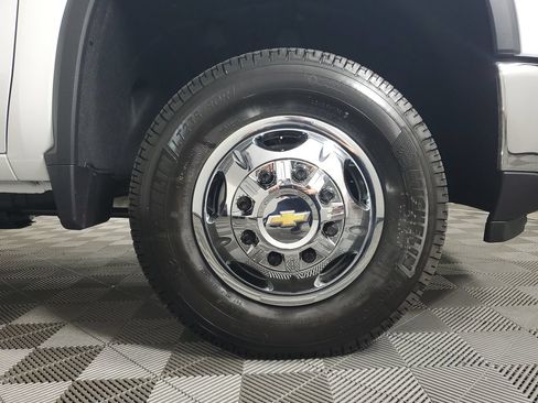 New 2026 Chevrolet Silverado 3500 LT w/ Convenience Package RWD image 30
