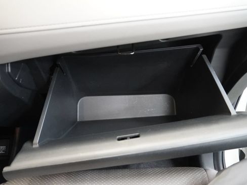 Used 2017 Honda HR-V EX image 37