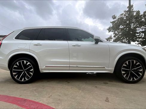 New 2026 Volvo XC90 B6 Ultra w/ Protection Package AWD/4WD image 22