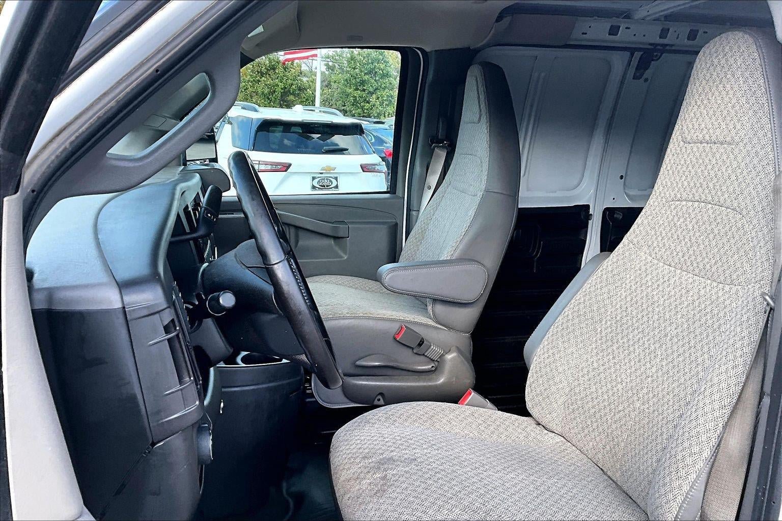 Used 2020 GMC Savana 2500 w/ Driver Convenience Package RWD image 18