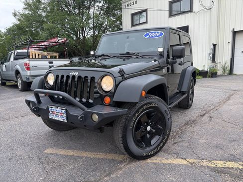 Used 2009 Jeep Wrangler Rubicon w/ Dual Top Group AWD/4WD image 3