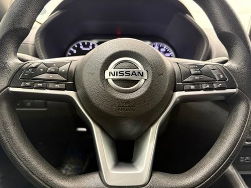 Used 2023 Nissan Sentra SV FWD image 39