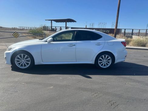 Used 2013 Lexus IS 250 w/ Premium Pkg Value Edition RWD image 6