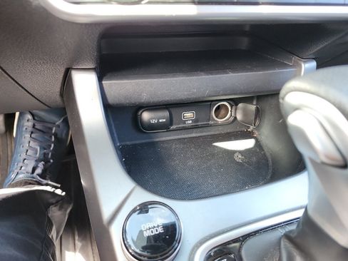 Used 2023 Kia Seltos LX AWD/4WD image 25