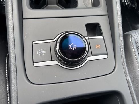 Certified 2026 Volkswagen Tiguan SE R-Line FWD image 25