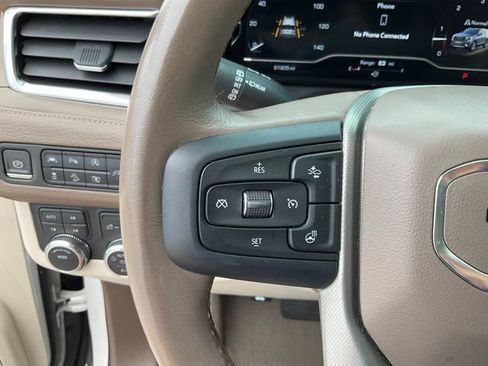 Used 2022 GMC Yukon XL Denali AWD/4WD image 12