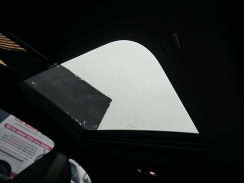 Used 2023 BMW 230i Coupe w/ Premium Package image 30