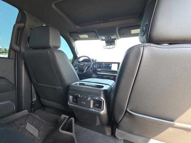 Used 2024 Chevrolet Silverado 3500 High Country w/ High Country Premium Package AWD/4WD image 18