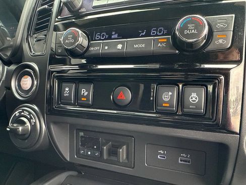 Used 2024 Nissan Titan PRO-4X w/ Pro-4x Convenience Package AWD/4WD image 33