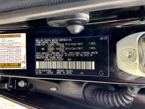 Used 2023 Toyota 4Runner SR5 AWD/4WD image 36
