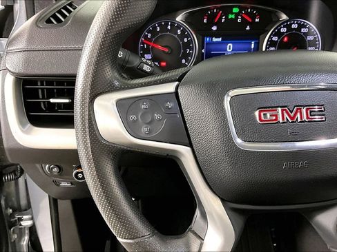 Used 2023 GMC Terrain SLE w/ Elevation Edition FWD image 10
