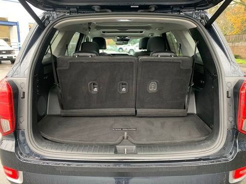 Used 2021 Hyundai Palisade Limited w/ Winter Package image 6