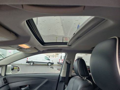 Used 2013 Toyota Venza Limited w/ Tow Prep Pkg image 15