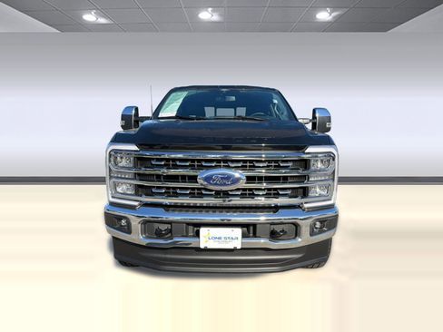 Used 2025 Ford F250 Lariat w/ Chrome Package image 6
