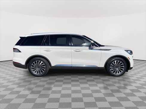 Used 2022 Lincoln Aviator Reserve w/ Elements Package Plus image 8