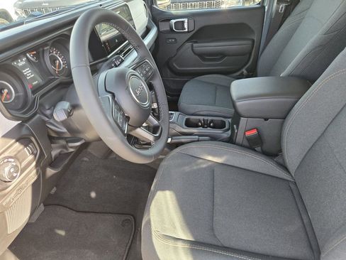 New 2026 Jeep Gladiator Sport AWD/4WD image 8