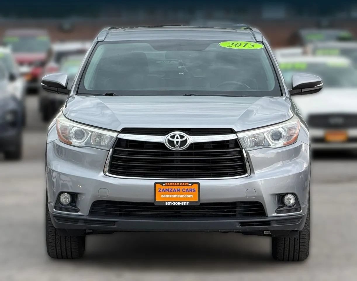 Used 2015 Toyota Highlander XLE AWD/4WD image 2