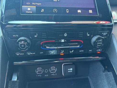 Used 2022 Jeep Grand Cherokee Altitude image 40