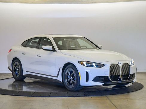 New 2026 BMW i4 xDrive40i w/ Premium Package image 5