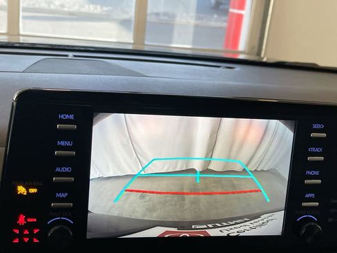 Certified 2023 Toyota Sienna LE image 17