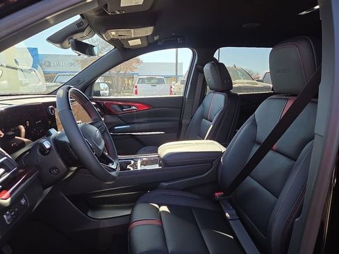 New 2026 Chevrolet Traverse RS w/ LPO, Floor Liner Package image 10