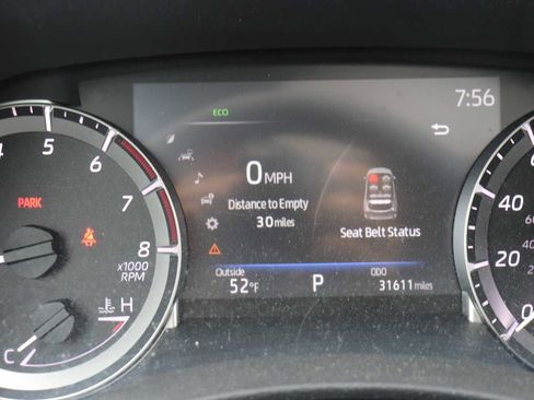 Used 2023 Toyota Highlander XLE image 11