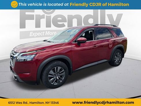 Used 2022 Nissan Pathfinder SV AWD/4WD image 1