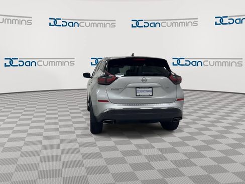 Used 2023 Nissan Murano S AWD/4WD image 7