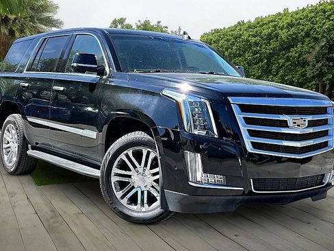 Used 2019 Cadillac Escalade 4d SUV RWD image 11