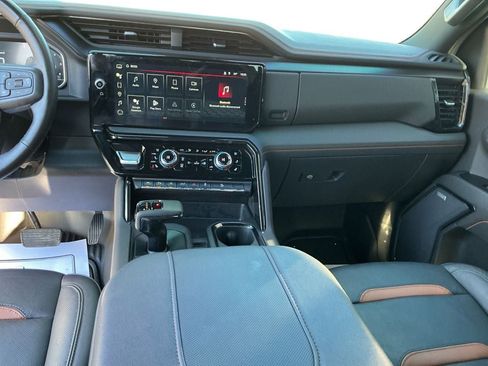Used 2024 GMC Sierra 1500 AT4 w/ Technology Package image 11