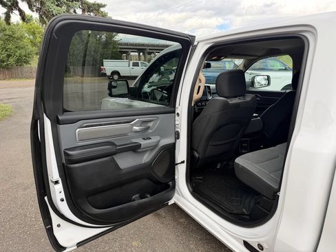 Used 2019 RAM 1500 Big Horn AWD/4WD image 8