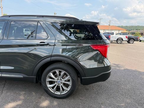 Used 2023 Ford Explorer XLT w/ Equipment Group 202A RWD image 40
