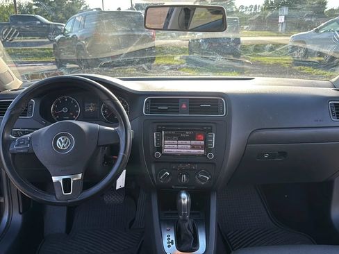 Used 2012 Volkswagen Jetta SE FWD image 13