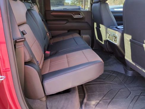 Used 2025 Chevrolet Silverado 2500 High Country w/ Technology Package image 14