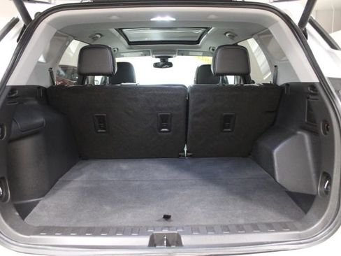 Certified 2022 GMC Terrain SLT w/ Tech Package image 14