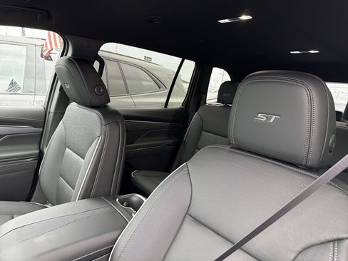 New 2026 Buick Enclave Sport Touring image 11