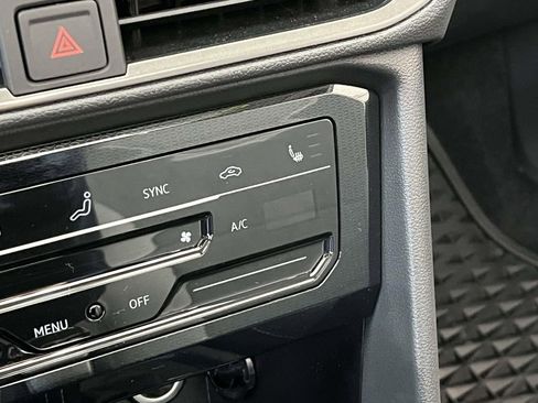 New 2025 Volkswagen Taos SE AWD/4WD image 23