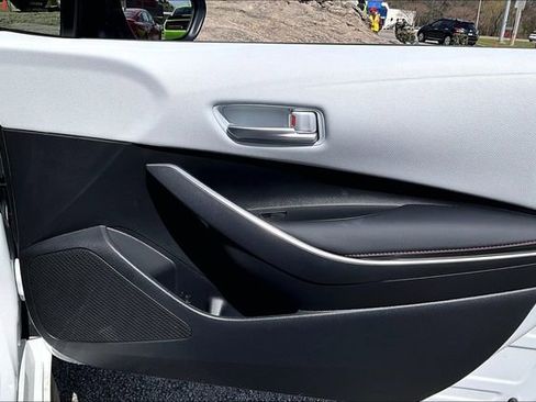 Used 2025 Toyota Corolla SE image 25