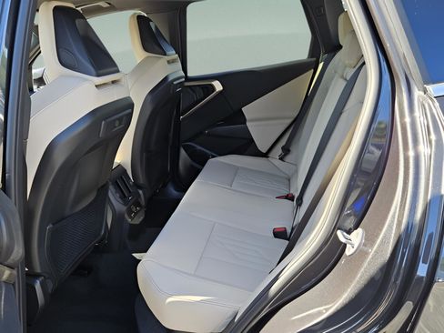 New 2025 BMW X3 xDrive30i w/ Premium Package image 10