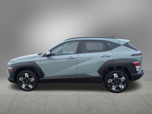 Used 2025 Hyundai Kona SEL image 3