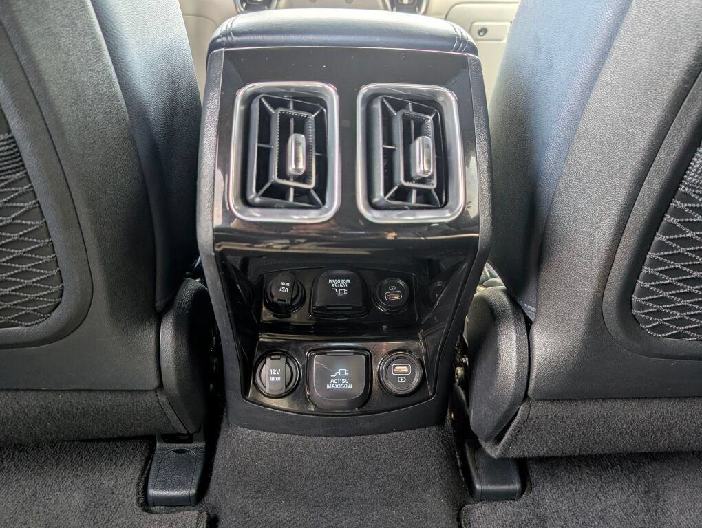 Used 2023 Kia Sorento SX Prestige AWD/4WD image 9