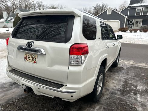 Used 2013 Toyota 4Runner SR5 image 4