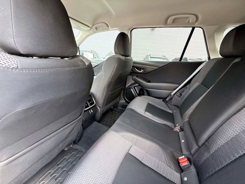 Used 2024 Subaru Outback Premium AWD/4WD image 18