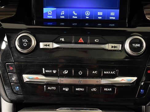 Used 2023 Ford Explorer Limited w/ Limited Technology Package image 45