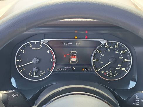 Used 2023 Nissan Rogue SV image 28