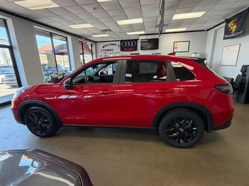 Used 2023 Honda HR-V Sport image 10